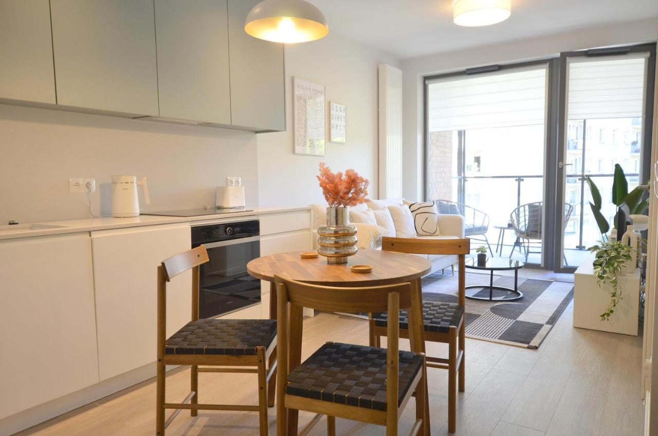 Green Estate Old Town Apartment, Private Parking, Balcony غدانسك المظهر الخارجي الصورة