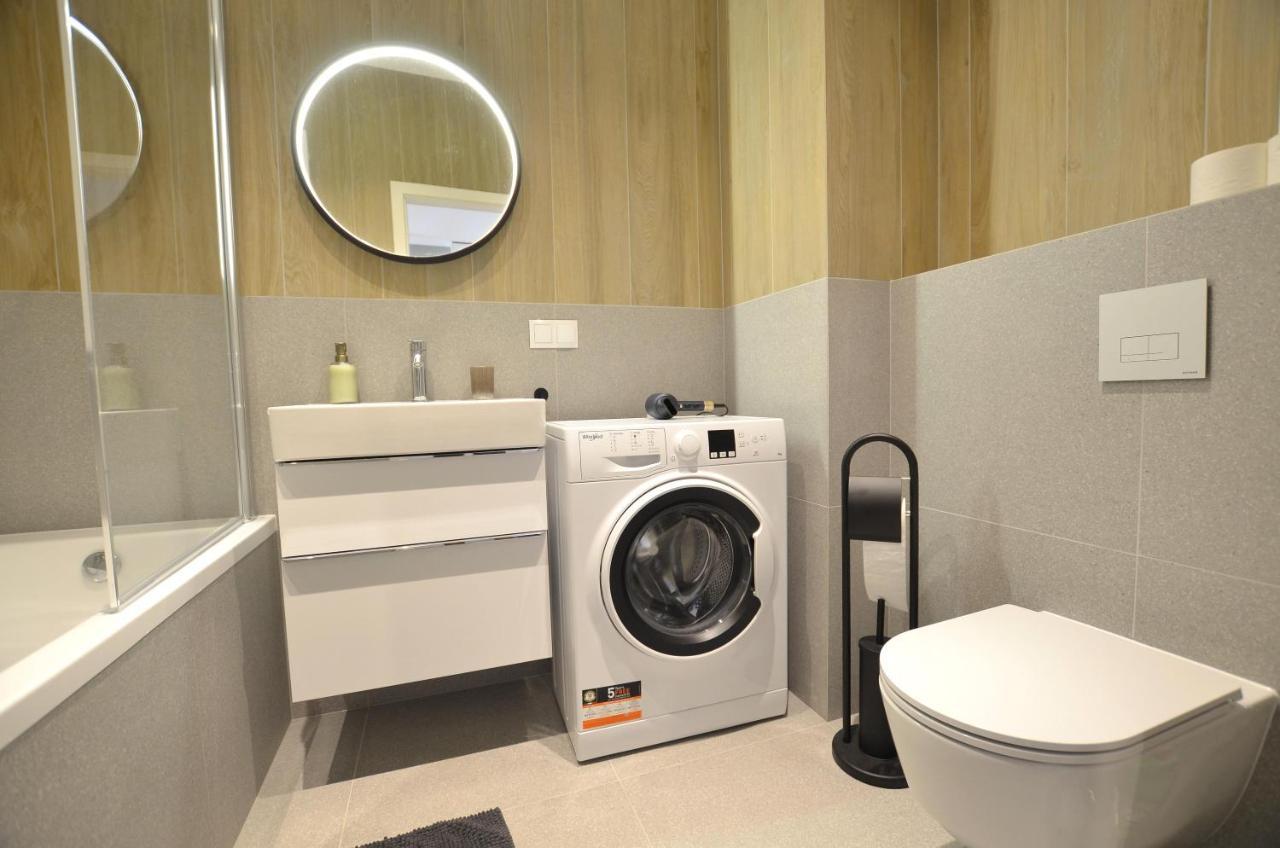 Green Estate Old Town Apartment, Private Parking, Balcony غدانسك المظهر الخارجي الصورة