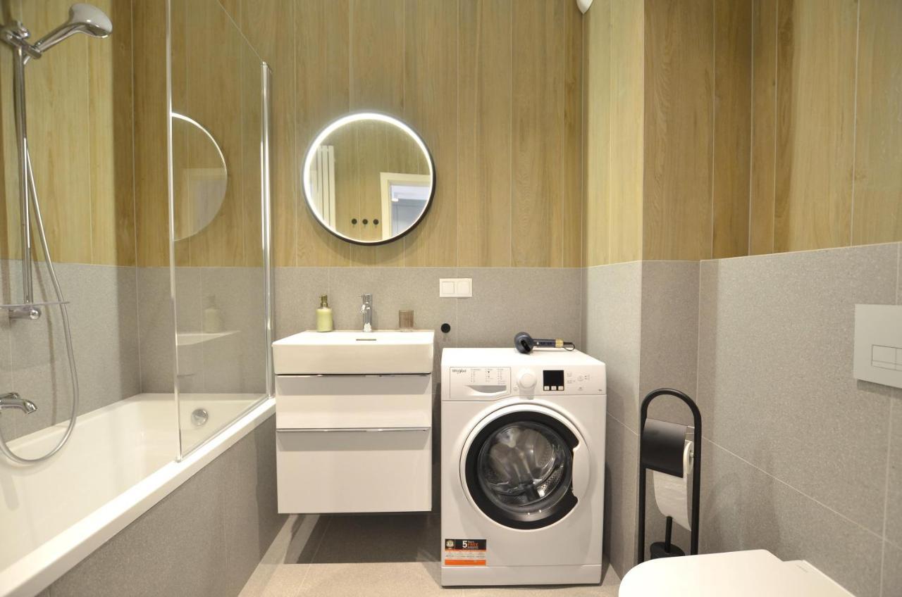 Green Estate Old Town Apartment, Private Parking, Balcony غدانسك المظهر الخارجي الصورة